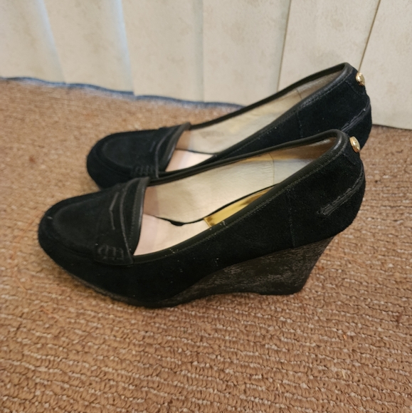 Platforms - Picture 2 of 3